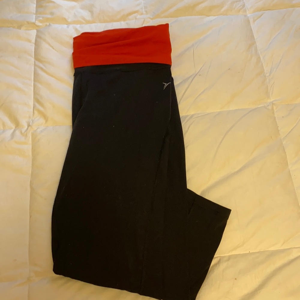 Women’s Old Navy Capri Leggings. Size XL